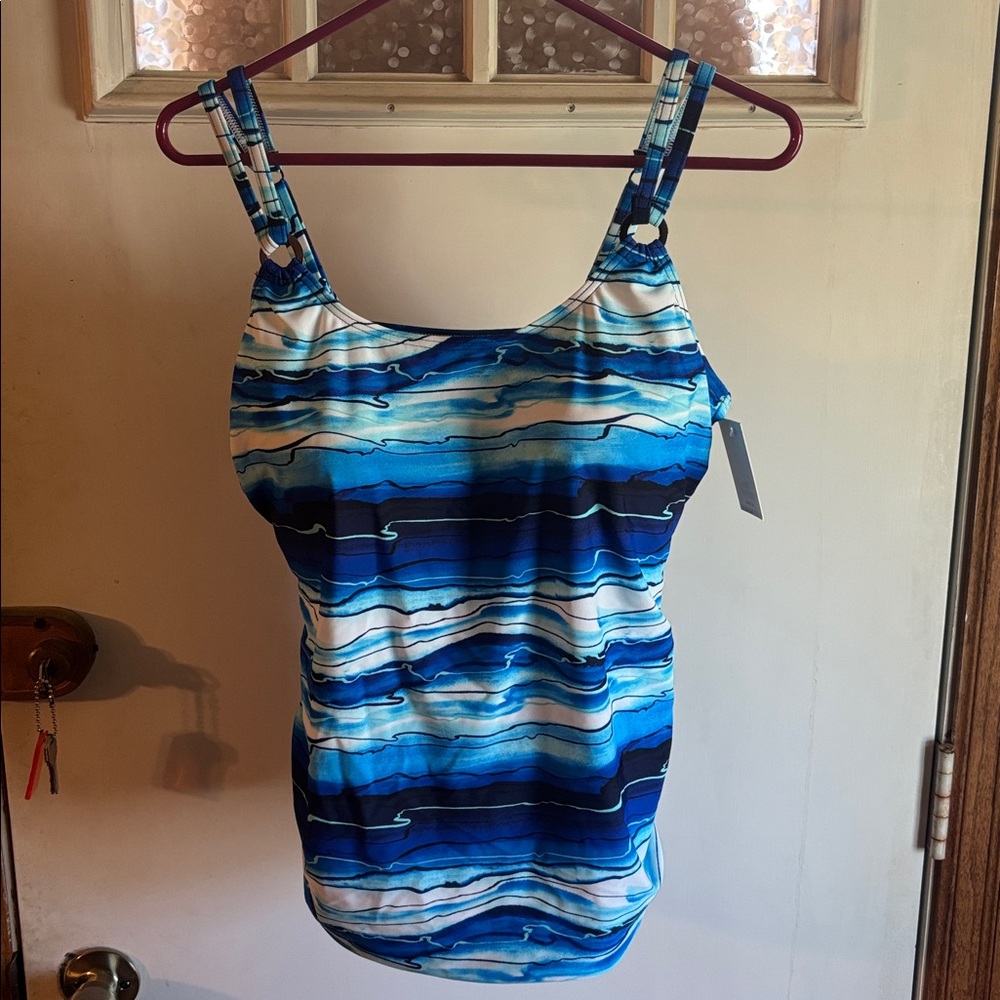 Croft & Barrow Women's Plus Blue and White Tankini Top with built in bra